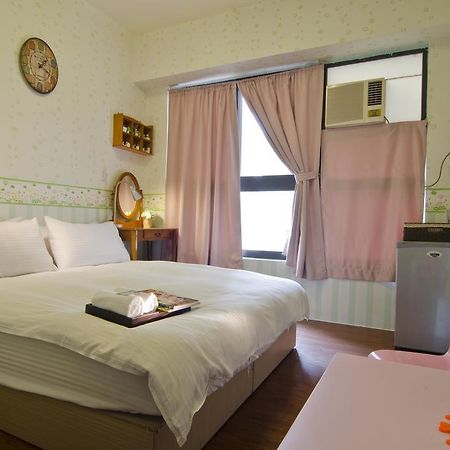 Star Hostel Taichung Buitenkant foto