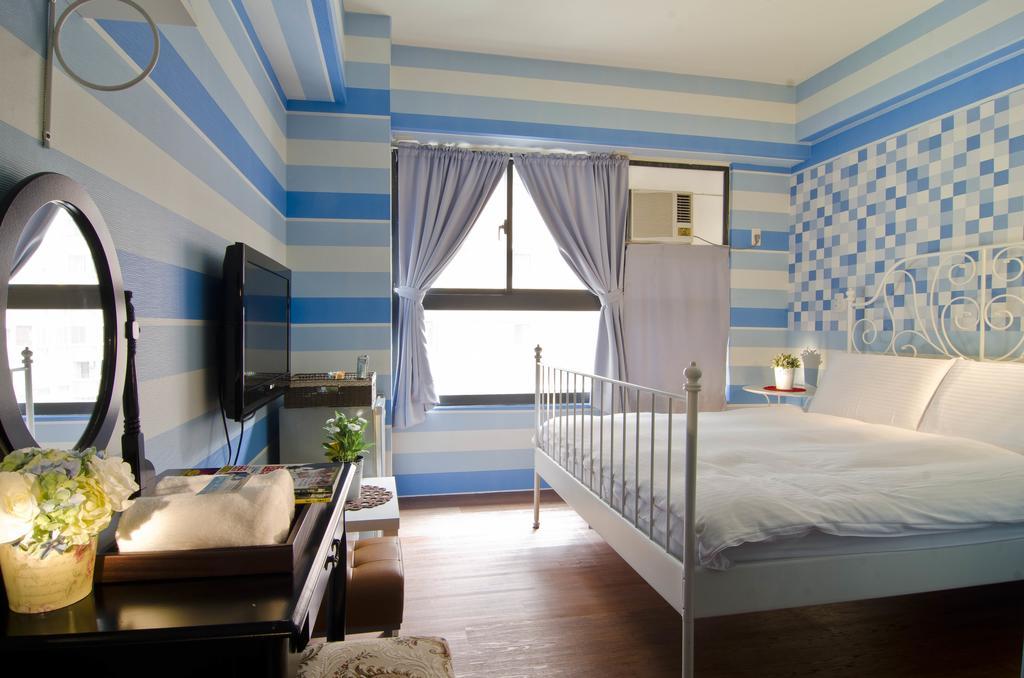 Star Hostel Taichung Buitenkant foto