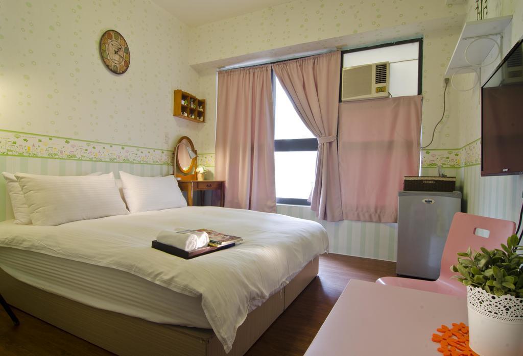 Star Hostel Taichung Buitenkant foto